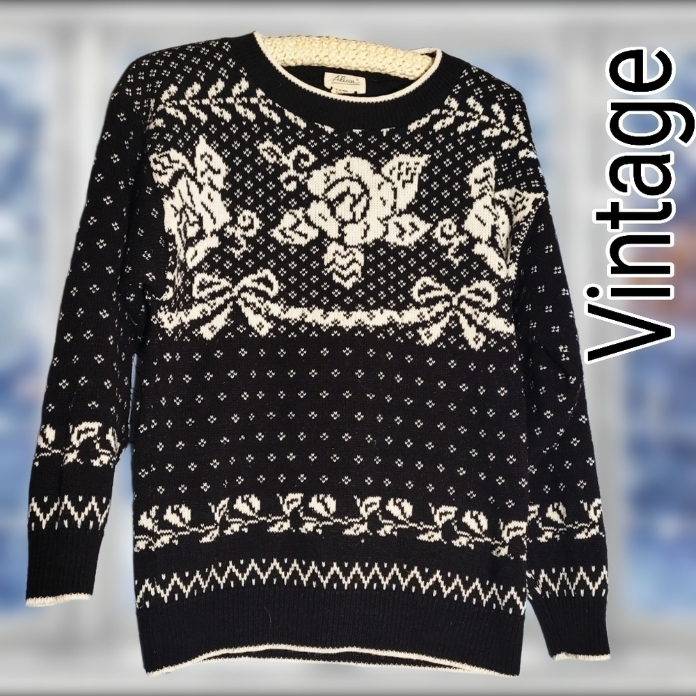 Vintage floral rose & bow pattern sweater